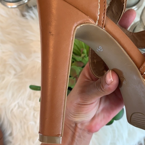 G By Guess Women’s Ankle Strap High Heels Shoes Size 6 - Picture 10 of 12